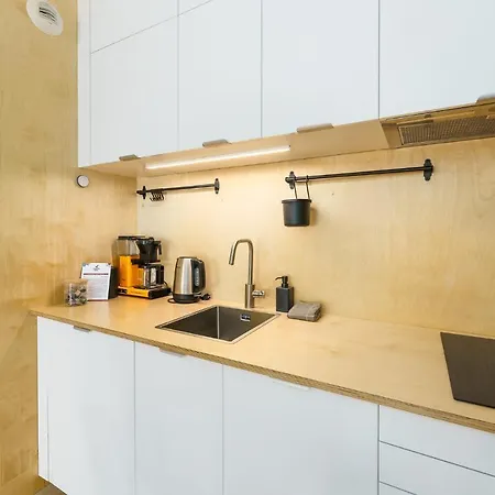 Birch Tree Surfingbird