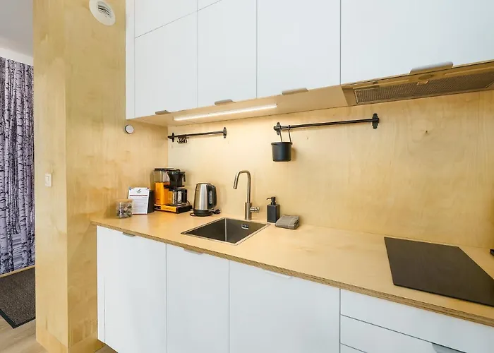 Birch Tree Surfingbird