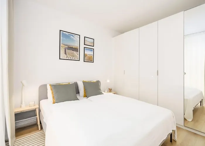 Birch Tree Surfingbird Διαμέρισμα Dźwirzyno